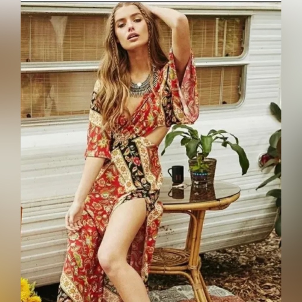 NWOT Red Bohemian Floral Open Back Kimono Maxi Dress size L